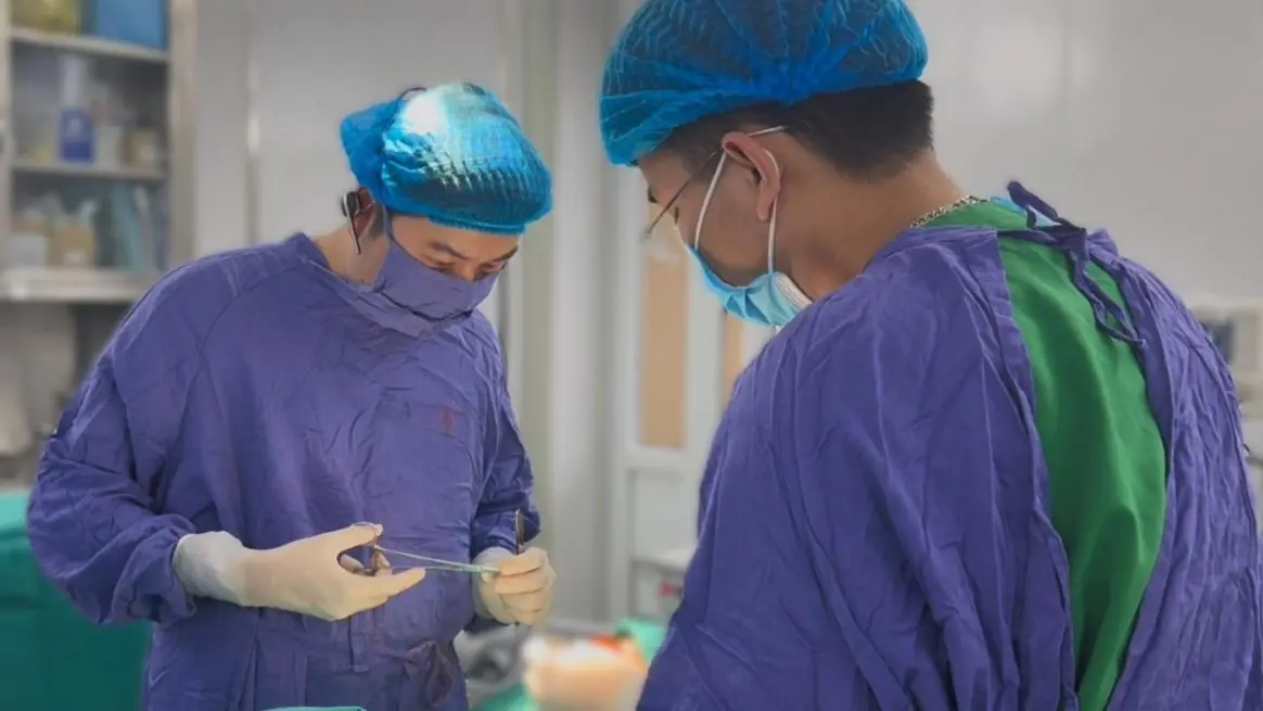 Cắt bỏ khối u lớn vùng môi đã hoại tử nghiêm trọng